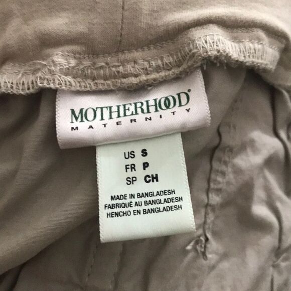 Motherhood maternity khakis shorts - Picture 4 of 4